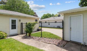 2213 N BENNETT St, Appleton, WI 54914