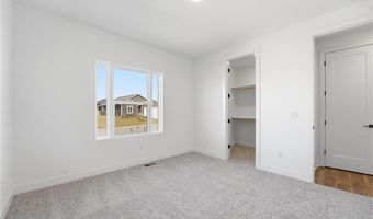 1599 Grayhawk Dr, Basehor, KS 66007