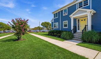 304 Deal Lake Dr 32, Asbury Park, NJ 07712