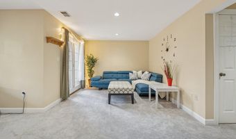 21180 HEDGEROW Ter, Ashburn, VA 20147