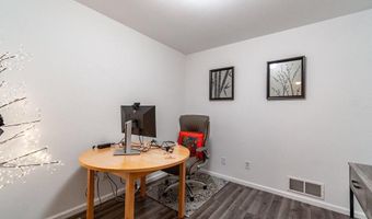 1604 St Andrews Dr, Altoona, WI 54720
