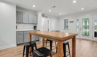 426 Demontluzin Ave, Bay St. Louis, MS 39520