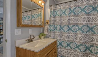 335 E 9th St, Baxter Springs, KS 66713