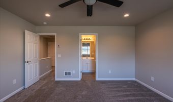 318 11TH St, Bandon, OR 97411