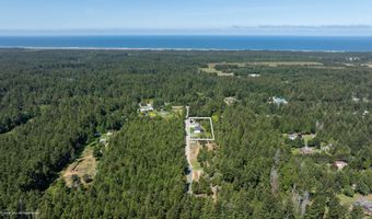 87477 Jean Dr, Bandon, OR 97411