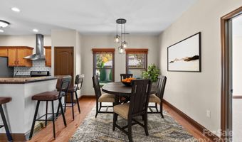 4 Pacifico Dr, Asheville, NC 28806