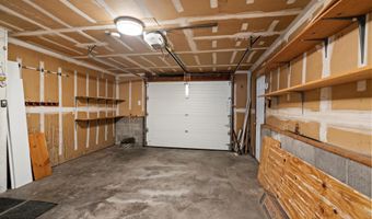 13530 Westwind Dr, Anchorage, AK 99516