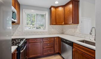 1600 PRESTON Rd, Alexandria, VA 22302