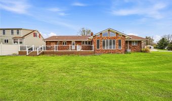 1584 Hemlock Dr, Ashtabula, OH 44004