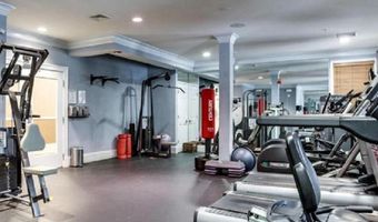 2465 ARMY NAVY Dr 1-203, Arlington, VA 22206