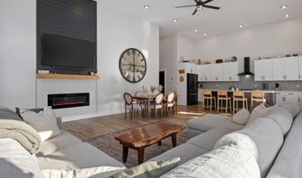 9815 Snow Pointe Dr SE, Alto, MI 49302