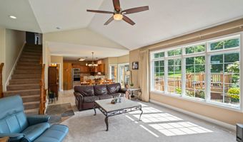 2279 Pheasant Ridge Ln, Ames, IA 50010