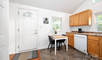 5 Arbutus Rd, Asheville, NC 28805