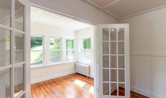 17 S Airmont Rd, Airmont, NY 10901