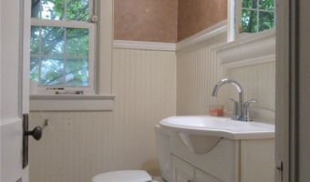 2042 W Prospect Rd, Ashtabula, OH 44004