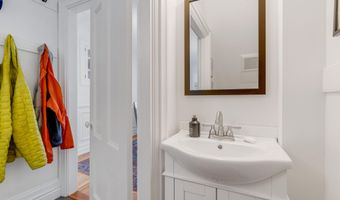 85 Bedford St, Bath, ME 04530