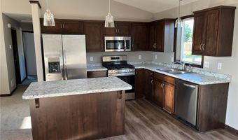 105 Collina Cir, Avon, MN 56310