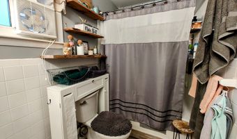 15 Cedarcrest Dr, Bayville, NJ 08721