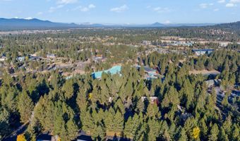 19717 SW Mount Bachelor Dr 144, Bend, OR 97702