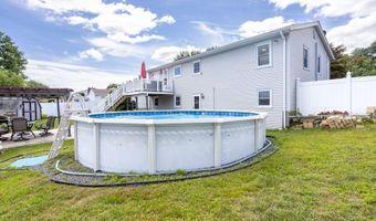 21 Beacon St, Johnston, RI 02919