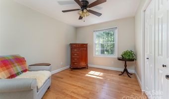 22 Glen Cove Rd, Arden, NC 28704