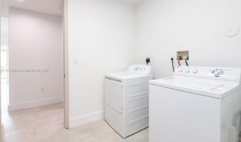 20729 NE 32nd Ave, Aventura, FL 33180