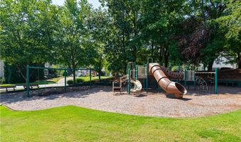 150 Fallen Leaf Ct, Alpharetta, GA 30005