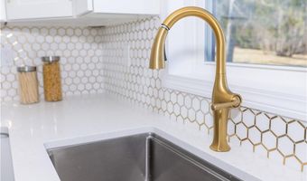 50 Rosemont Ave, Johnston, RI 02919