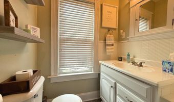 1403 N ONEIDA St, Appleton, WI 54911