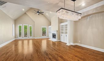 4133 Towne Green Cir, Addison, TX 75001