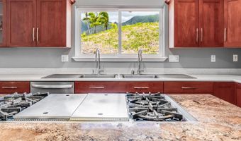 239 Kamalei Cir, Kahului, HI 96732