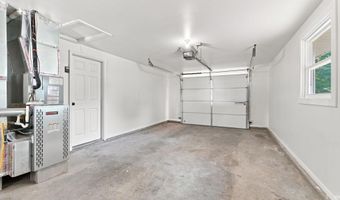 233 S Division St, Auburn, IN 46706