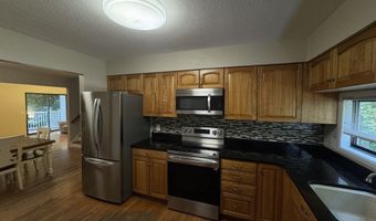 54 Currier Pl 54, Cheshire, CT 06410