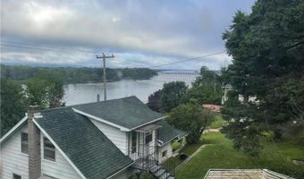 1004 S 2nd St, Alma, WI 54610