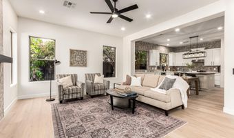 940 W MACAW Dr, Chandler, AZ 85286