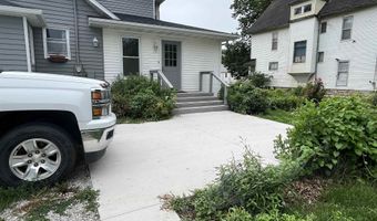 325 S Main St, Albia, IA 52531
