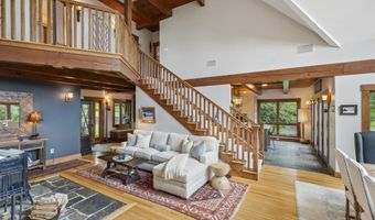 463 North Rd, Barnard, VT 05032