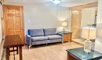 20 Lee Ave 2, Newport, RI 02840