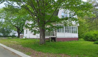105 Broadway, Baileyville, ME 04694