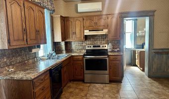 306 Wabash St, Berne, IN 46711