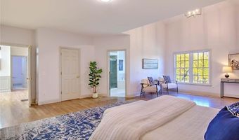 6 Grandstand Dr, Lincoln, RI 02865