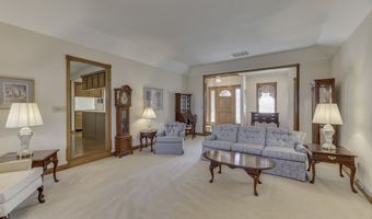8896 Classic View Dr, Indianapolis, IN 46217