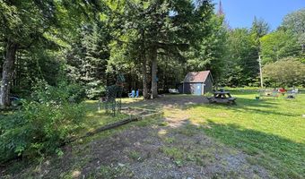 12 Beech Ridge Dr, Abbot, ME 04406