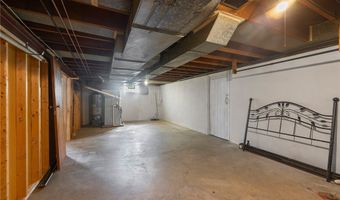 81 S Edgehill Ave, Austintown, OH 44515