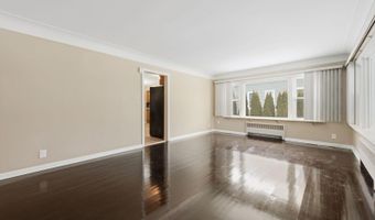 114 Interlochen Dr, Algonac, MI 48001