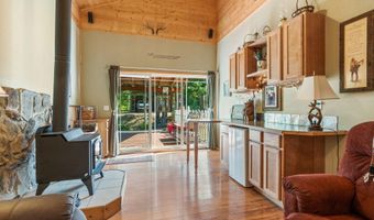 905 N Cedar View Dr, Blanchard, ID 83804