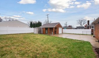 18755 Dale Ave, Allen Park, MI 48101