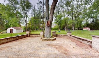 3336 N Betty Dr, Arlington Heights, IL 60004