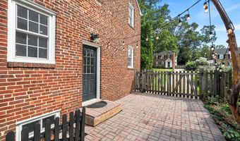 6145 12TH St N, Arlington, VA 22205