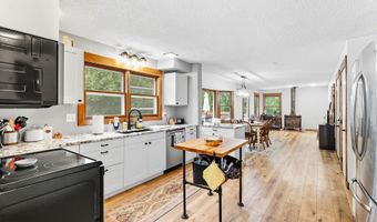 1315 Iowa Cir, Ames, IA 50014